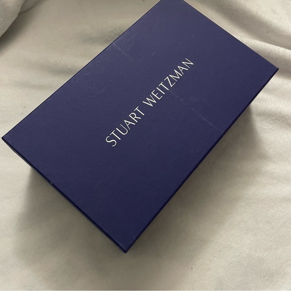 Stuart Weitzman Floral Embroidered Pumps - Picture 7 of 8